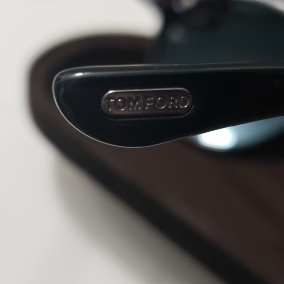 TOM FORD SUNGLASSES 🕶 - Picture 6 of 7